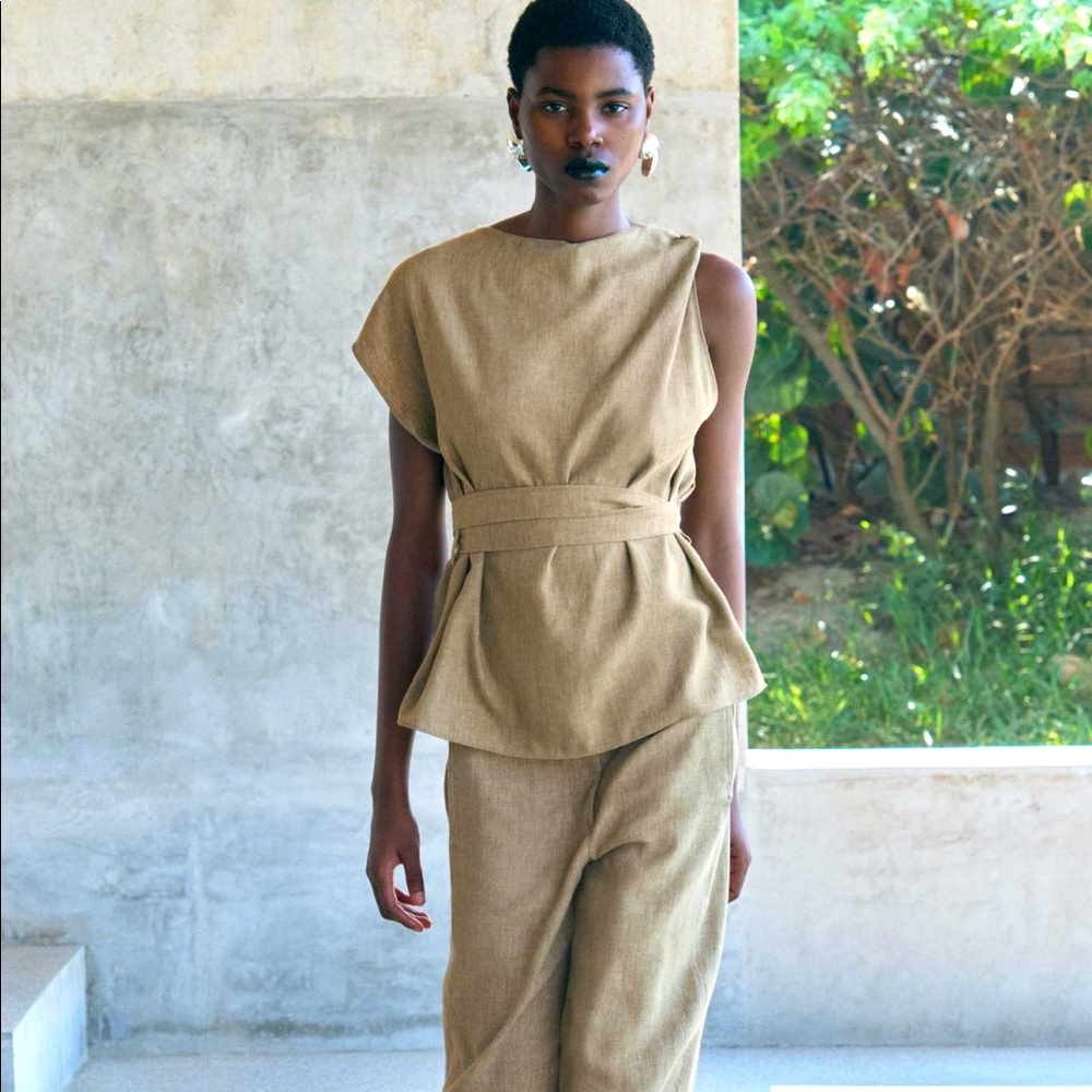 Zara matching set. Top is size medium and pants are an x-small. New with tags